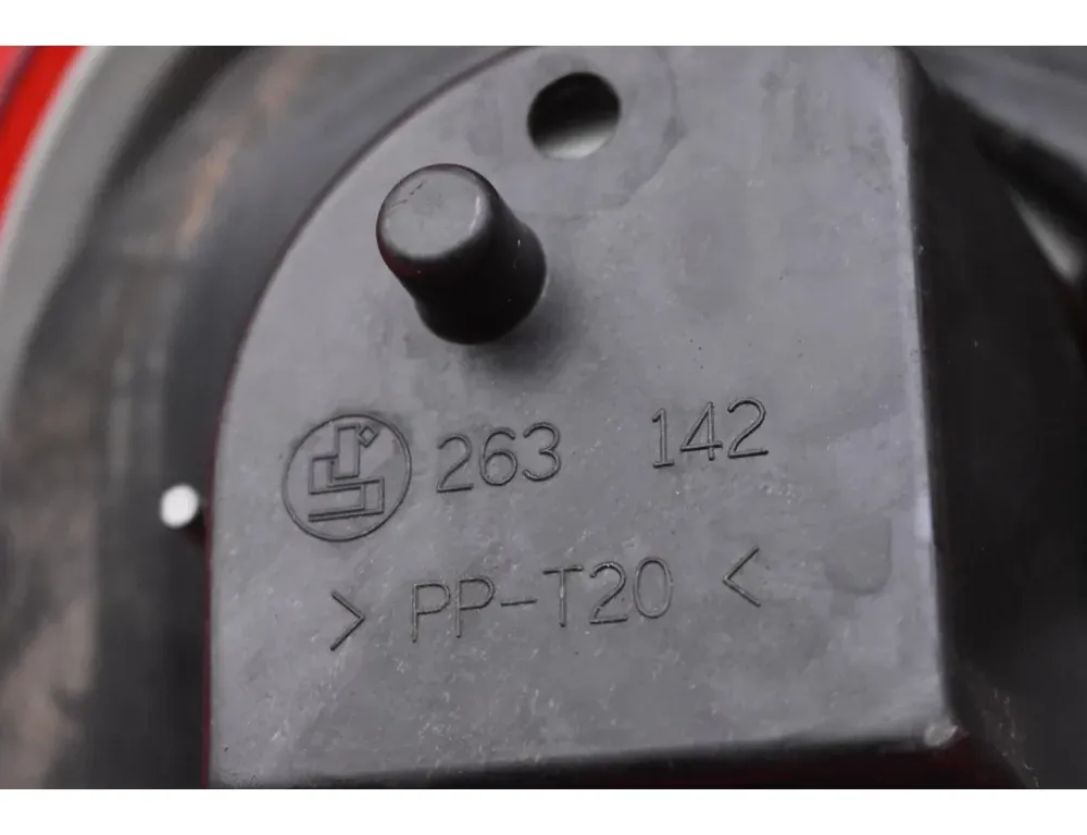 ROVER 75 1 generation (1999-2005) Aizmugurējais labais lukturis 33525829