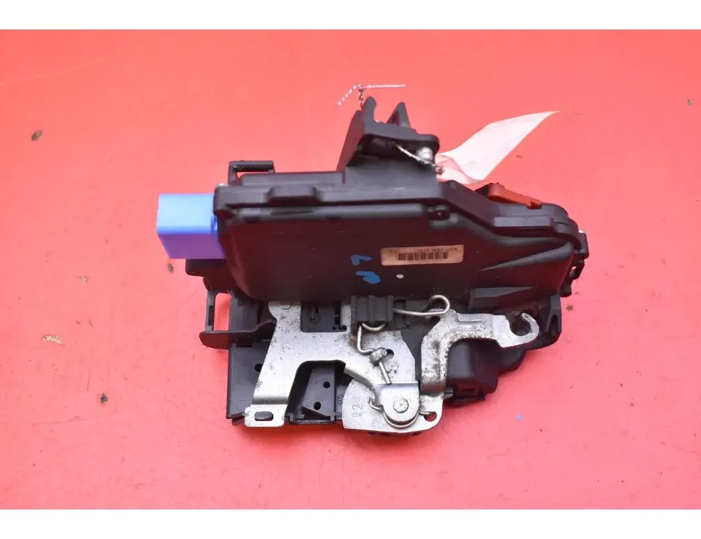 VOLKSWAGEN Touran 1 generation (2003-2015) Front Left Door Lock 3D1837015 33525881