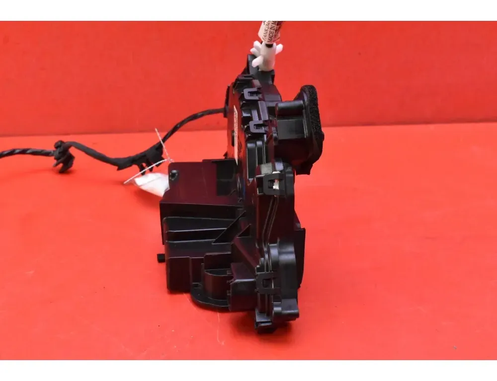 VOLKSWAGEN Passat B8 (2014-2023) Front Left Door Lock 5NB837015D 33663924