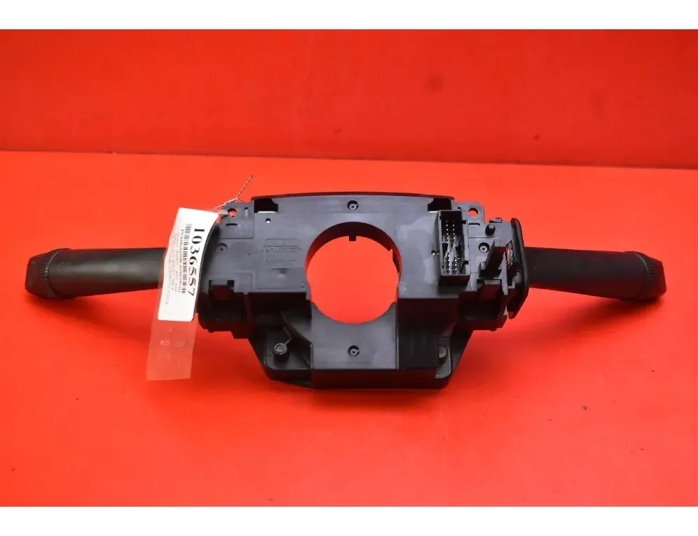 VOLVO XC90 1 generation (2002-2014) Подрулевой переключатель 30658614 33670177