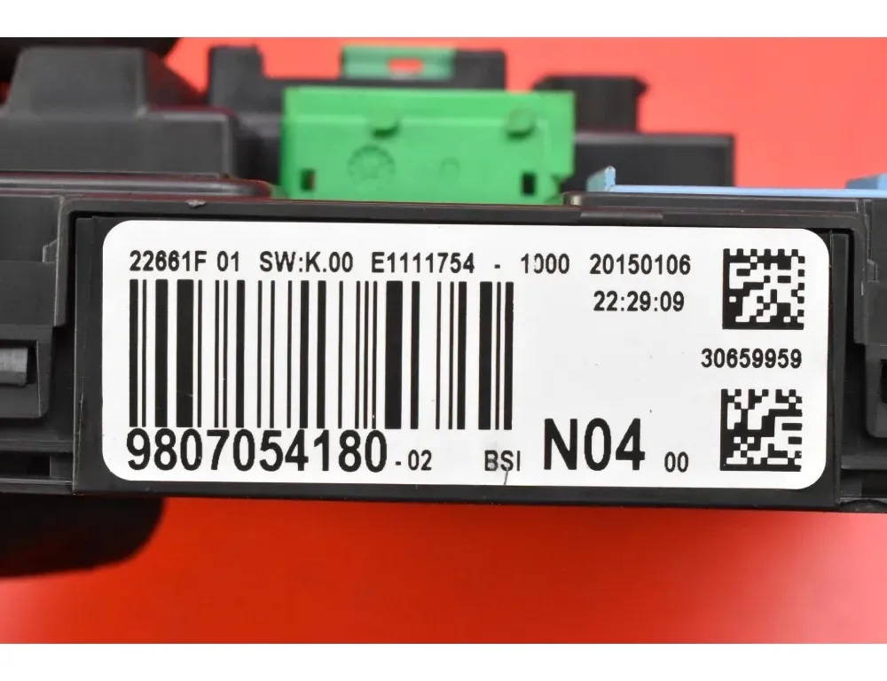 PEUGEOT 308 T9 (2013-2021) Блок предохранителей 9807054180-02 33705890