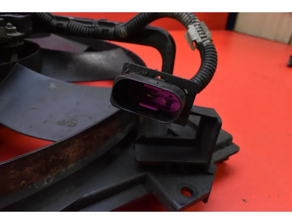 SKODA Roomster 5J  (2010-2015) Difuzora ventilators 6Q0121207N 34210985