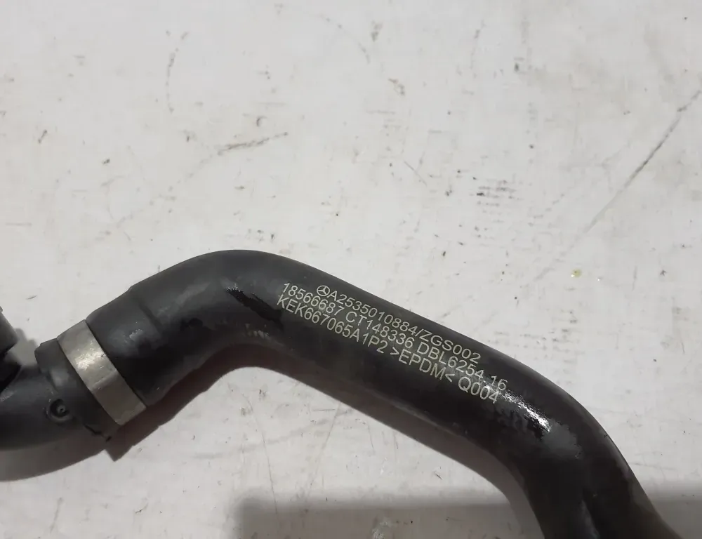 MERCEDES-BENZ AMG GT C190 (2014-2023) Шланг радиатора охлаждения двигателя правой стороны A2535010884 33728298