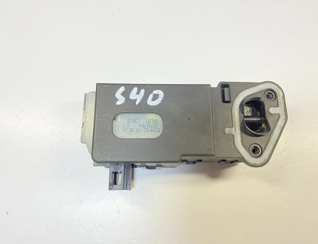 VOLVO S40 2 generation (2004-2012) Замок крышки топливного бака 30716754 10887816