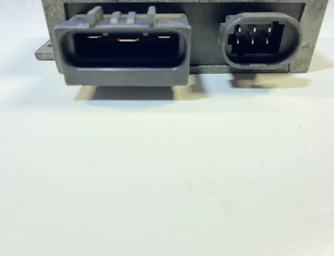 VOLVO V40 1 generation (1996-2004) Aizdedzes sveces 7700111525 10948518