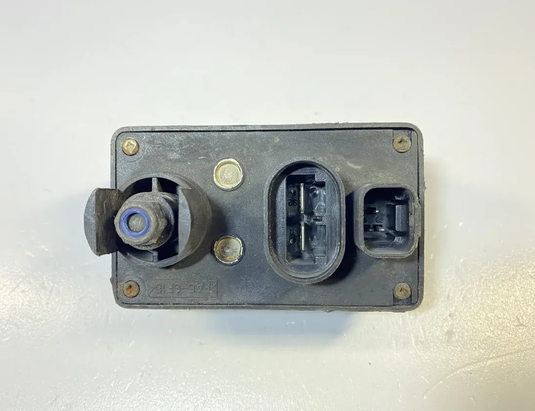 VOLVO S40 2 generation (2004-2012) Aizdedzes sveces 7700107794 10950311