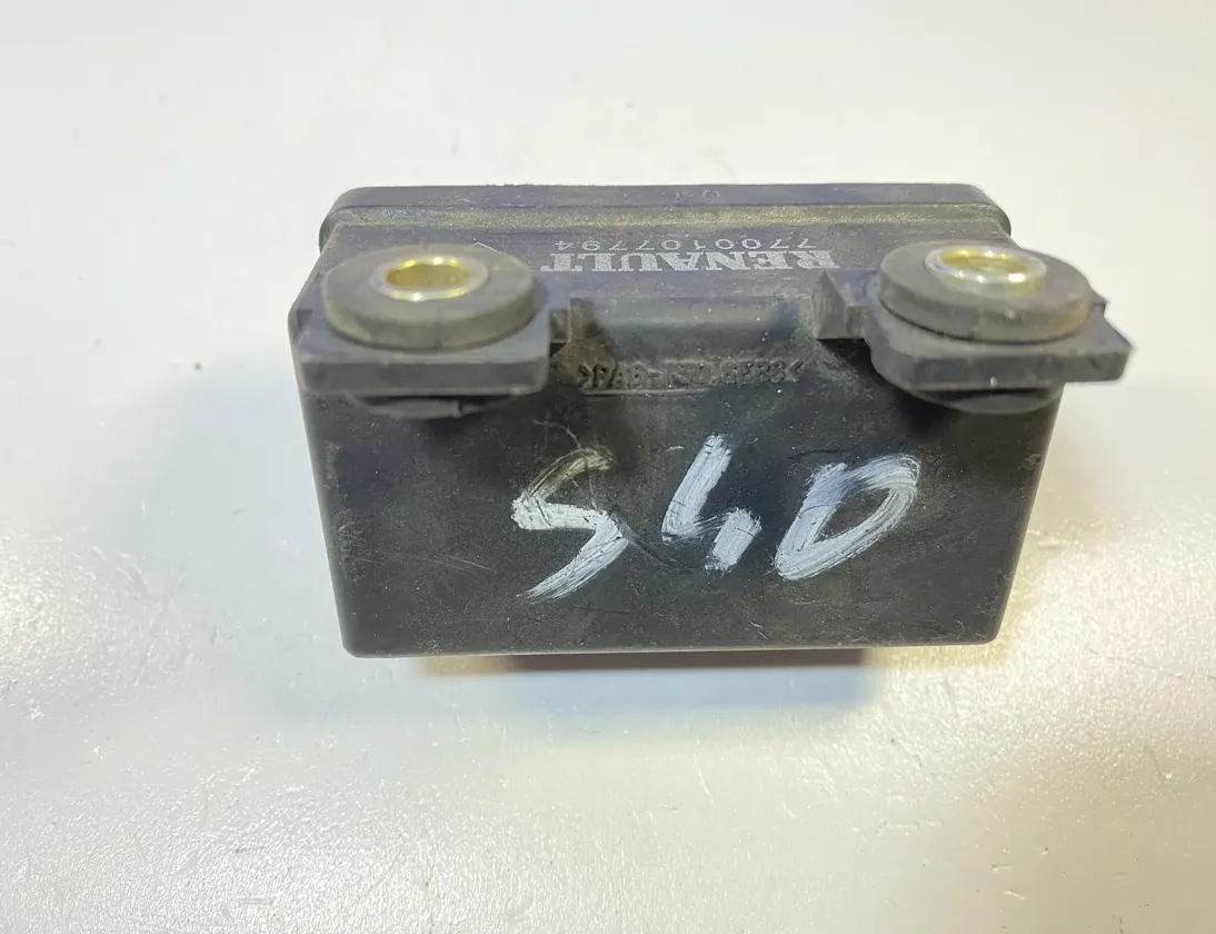 VOLVO S40 2 generation (2004-2012) Aizdedzes sveces 7700107794 10950311