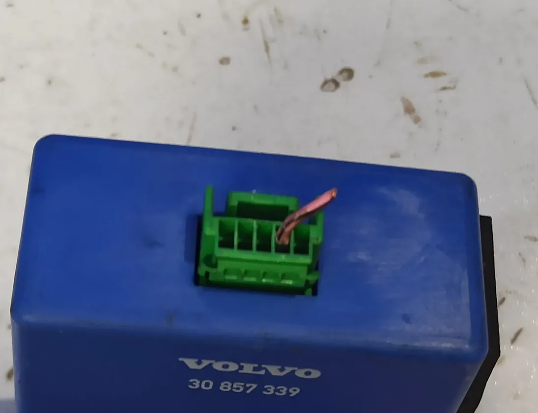VOLVO V40 1 generation (1996-2004) Relejs 30857339 21335873