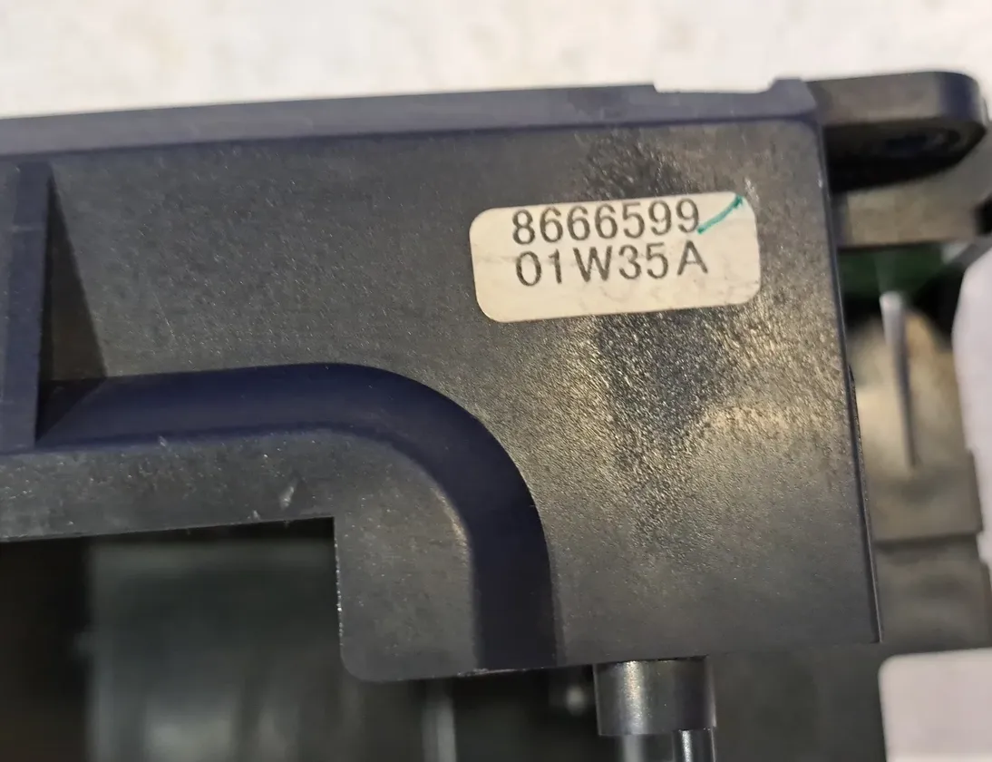 VOLVO V70 2 generation (2000-2008) Steering Wheel Slip Ring Squib 8666599 33548604