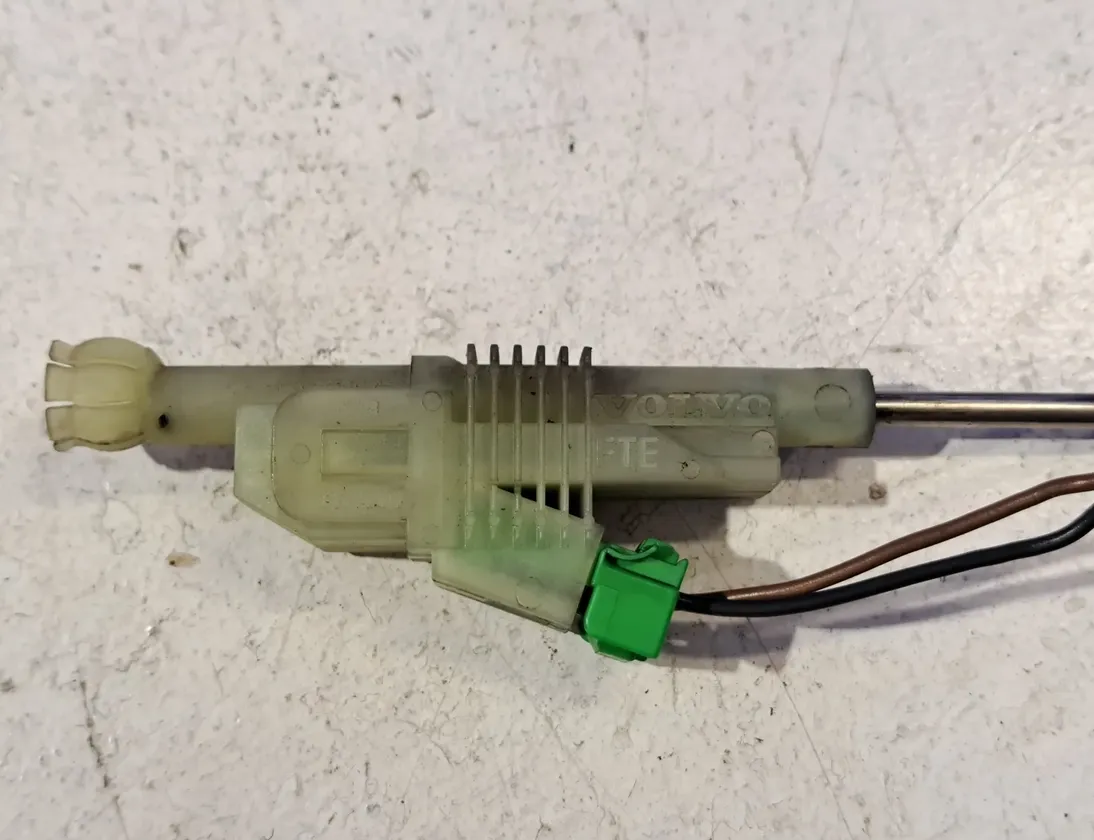 VOLVO V70 2 generation (2000-2008) Clutch pedal sensor 9472979 33548759