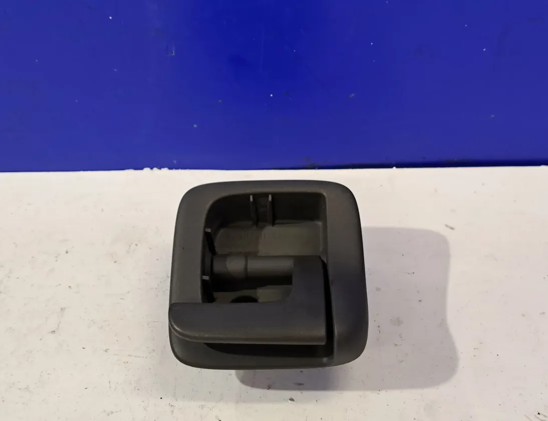 VOLVO V70 2 generation (2000-2008) Bonnet Release Handle 8650740 33548864