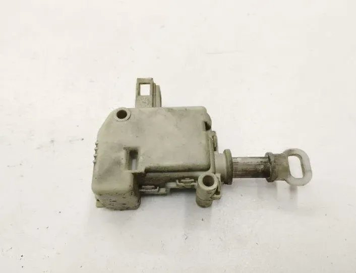 SEAT Toledo 2 generation (1999-2006) Central Locking Motor 3B0959781B 26433081