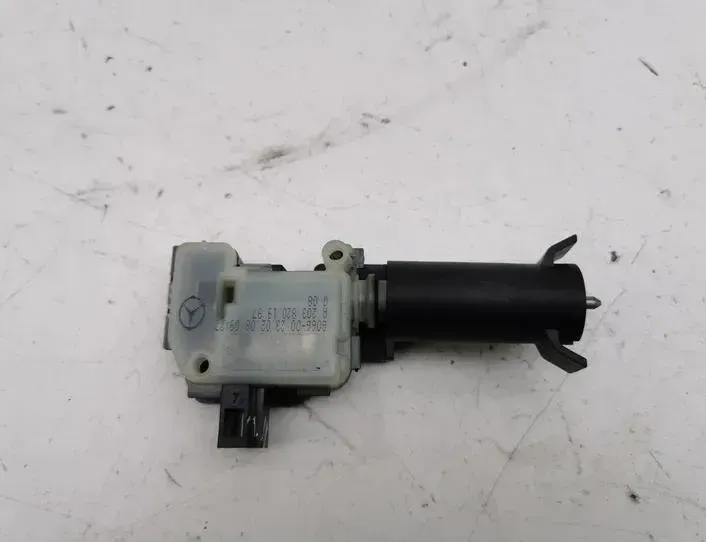 MERCEDES-BENZ B-Class W245 (2005-2011) Degvielas tvertnes vāciņa bloķēšana A2038201997 26448497