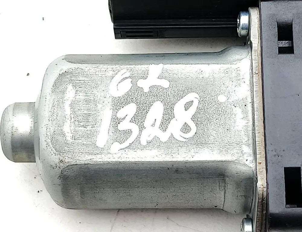 VOLVO S90 2 generation (2016-2023) Моторчик стеклоподъемника задней левой двери 8888777266 33234139