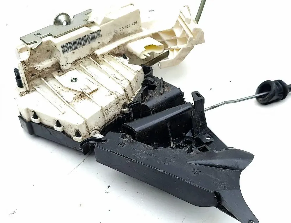 MERCEDES-BENZ A-Class W169 (2004-2012) Aizmugurējā labā durvju slēdzene 1697302235 33371959