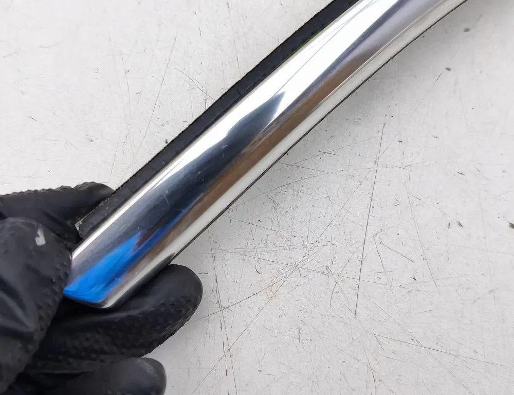 BMW X5 F15 (2013-2018) Front Right Door Window Molding 33502808