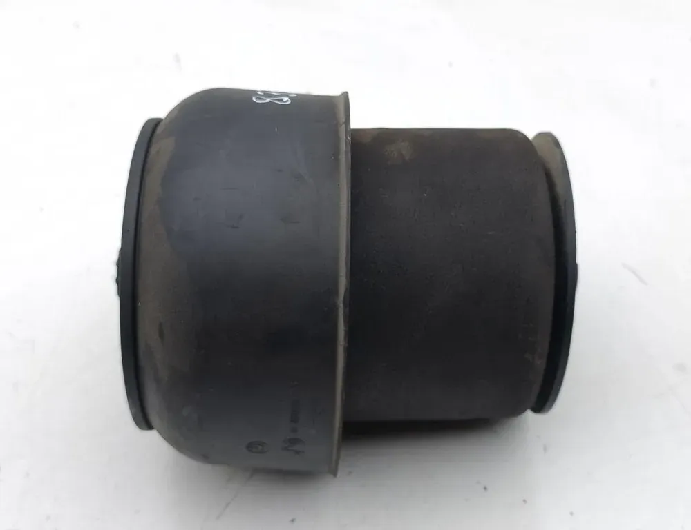 BMW X5 F15 (2013-2018) Подушка подвески задняя правая 6795013 33512176