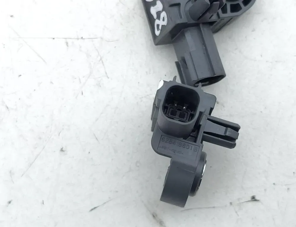 VOLVO S90 2 generation (2016-2023) Rear Right Impact Sensor 31451531 33568172