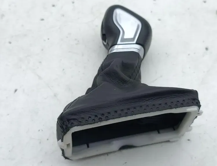 VOLVO S90 2 generation (2016-2023) Gear shift indicator 33568222