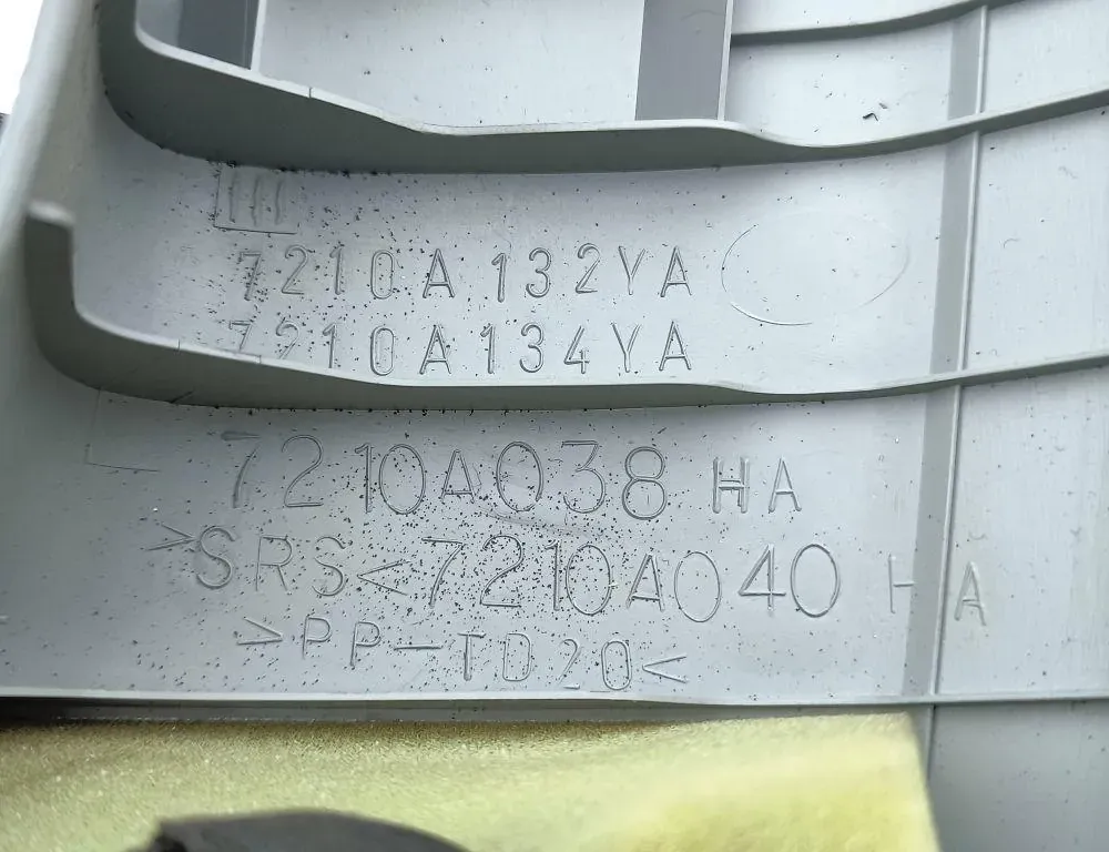 CITROËN C-Crosser 1 generation (2007-2013) Left A Pillar Trim 7210A131YA 33574703