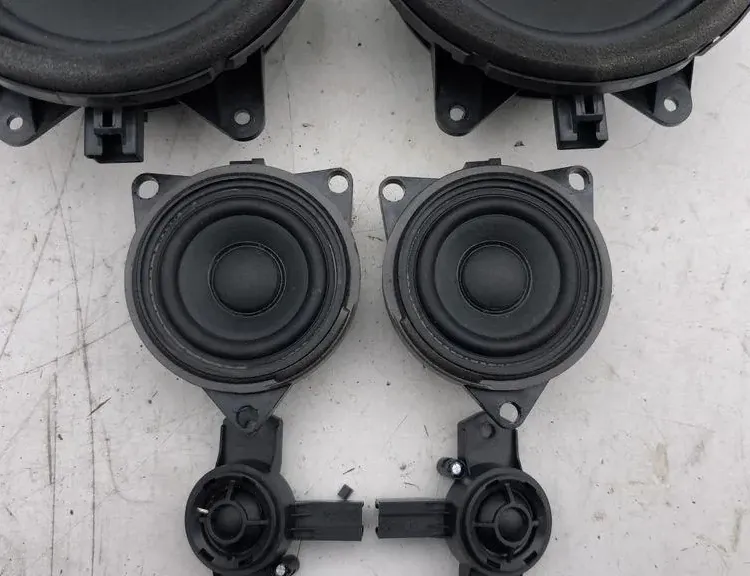 VOLVO S90 2 generation (2016-2023) Передн. пр. колонка в двери 31350425,31350427 33592540