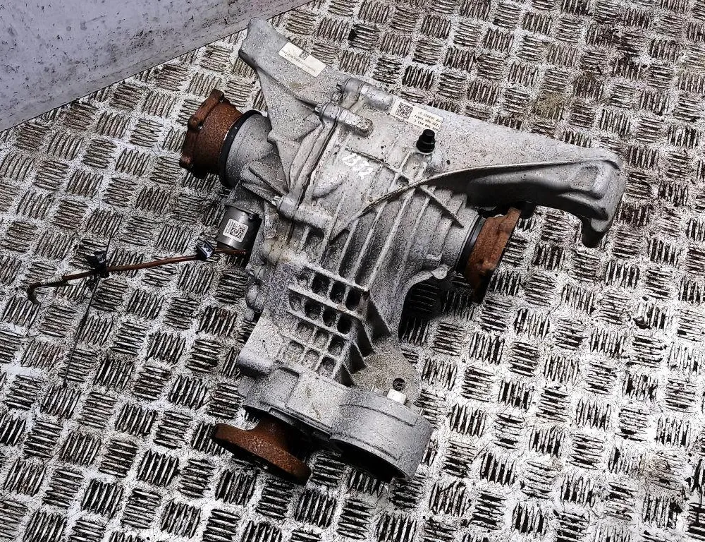 AUDI A6 C8/4K (2018-2024) Aizmugurējais reduktors 09R500043C,299R0A10071 33592730