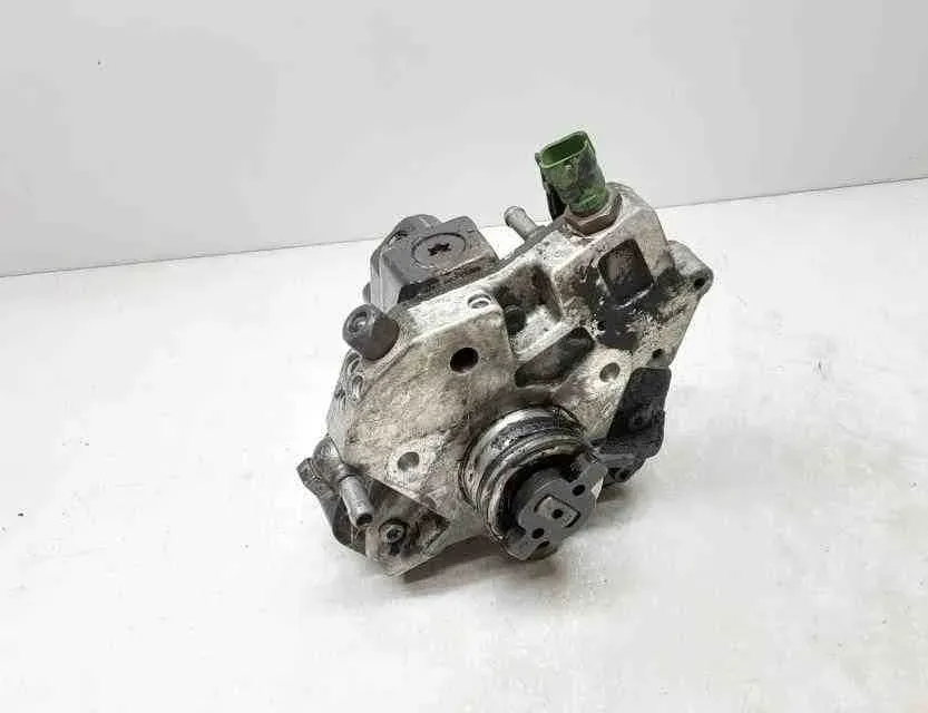 VOLVO XC70 2 generation (2000-2007) Degvielas sūknis 0445010111,30756125 32643776