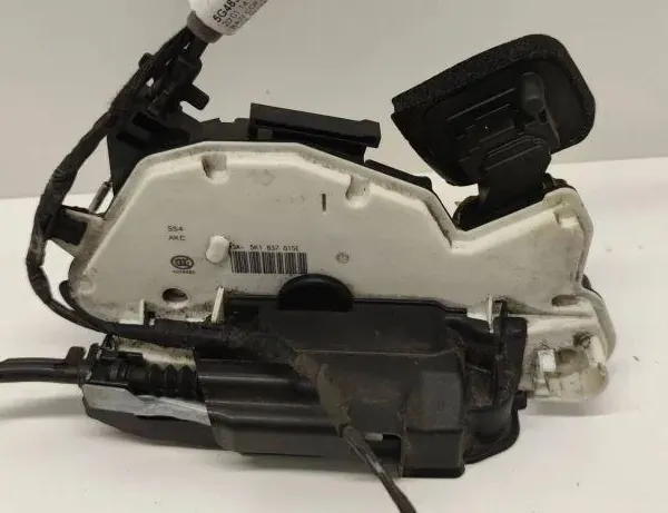 VOLKSWAGEN Variant VII TDI (2014-2024) Замок передней левой двери 33328724