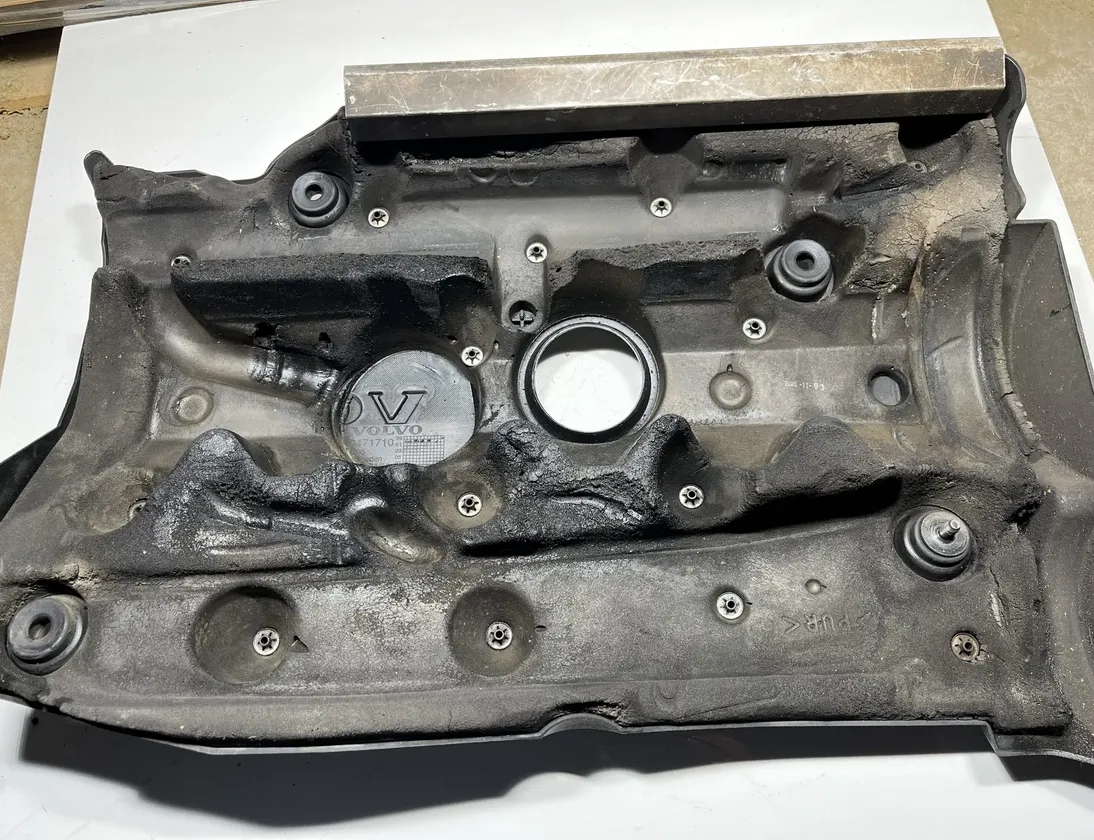 VOLVO S80 1 generation (1998-2006) Motora dekoratīvā plastmasa / vāks 9471710 33537247