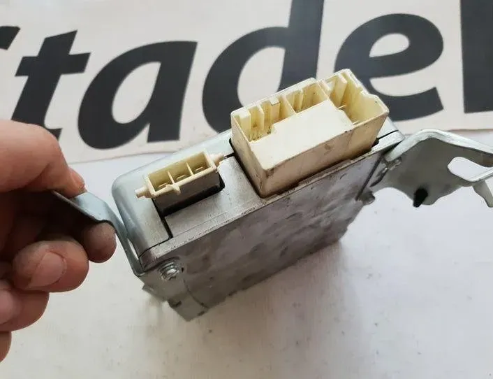 TOYOTA Avensis 2 generation (2002-2009) Stūres pastiprinātāja vadības bloks 8965005100 20427678