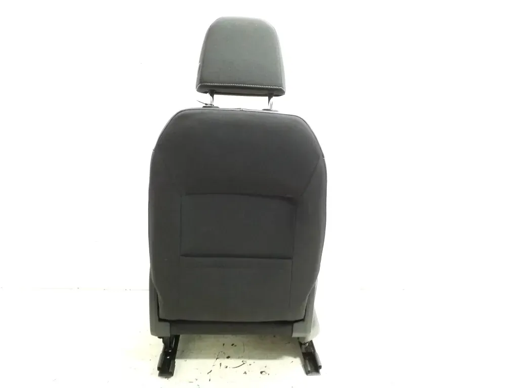 VOLKSWAGEN T-Roc 1 generation (2017-2024) Сиденье переднее правое 33138670