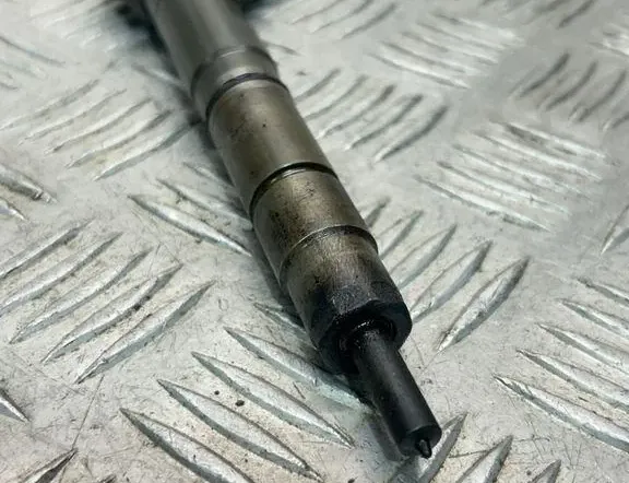 VOLKSWAGEN Passat B7 (2010-2015) Fuel Injector 03L130277J 33178957