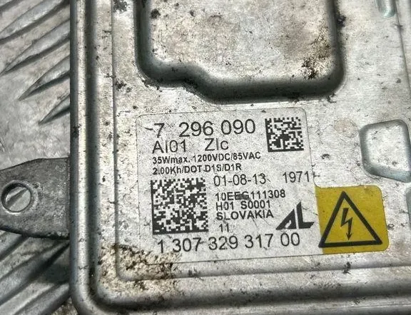 BMW 3 Series F30/F31 (2011-2020) Блок розжига ксенона 7296090 33385389