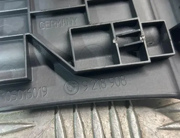 BMW 3 Series F30/F31 (2011-2020) Gaisa restes aizmugurē 9218908 33442856