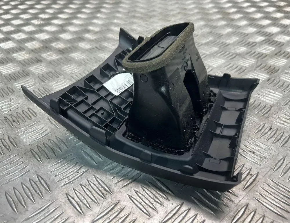 BMW 3 Series F30/F31 (2011-2020) Gaisa restes aizmugurē 9218908 33442856