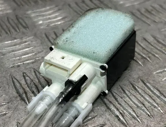 BMW 4 Series F32/F33/F36 (2013-2020) Блок управления сиденья передняя правая 7284012 33511214