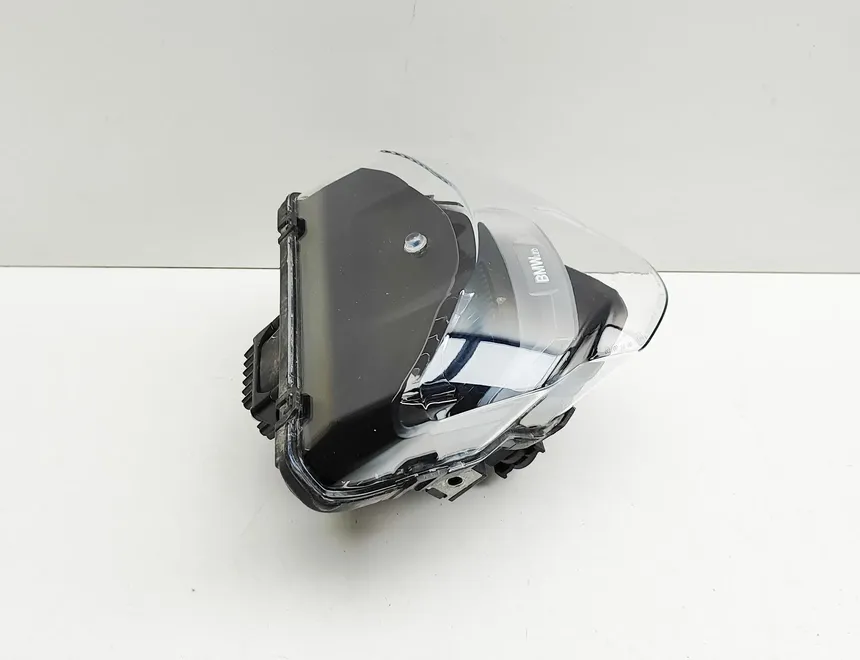 BMW F Priekšējie lukturi 7107826,63127107826 33714699