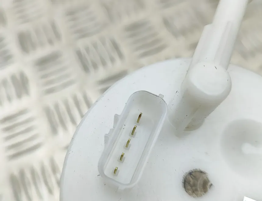 YAMAHA MT Топливный насос B67-13907-10,UC-T35YU64,B67139071000,B67139070000,B67139070100 34274048