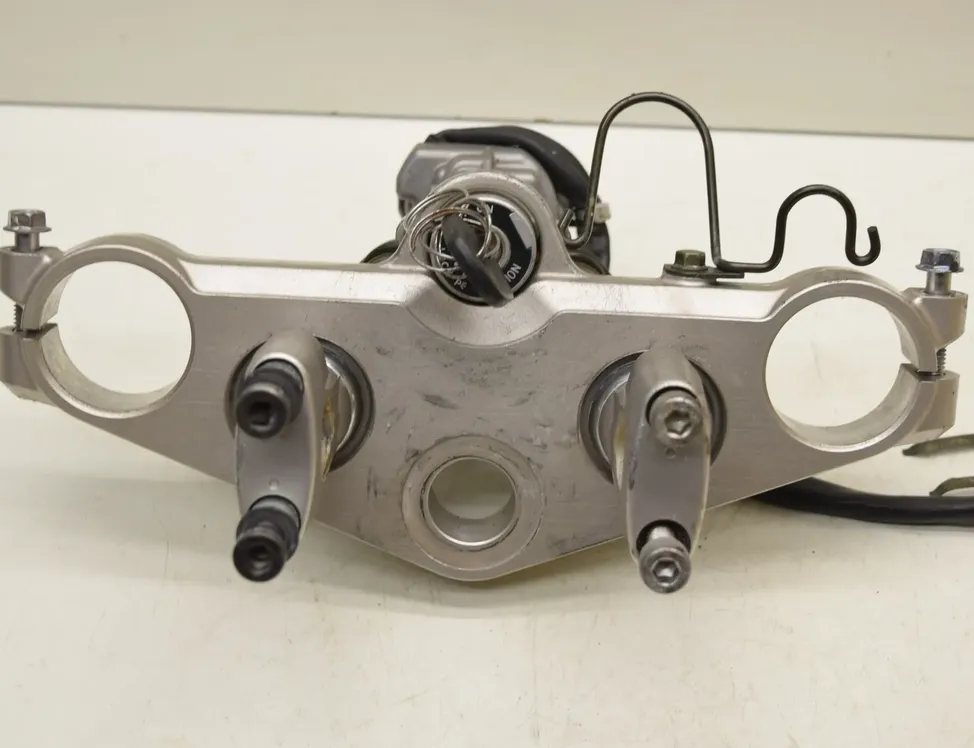 SUZUKI DL Aizdedzes atslēgas / ECU komplekts 33154342