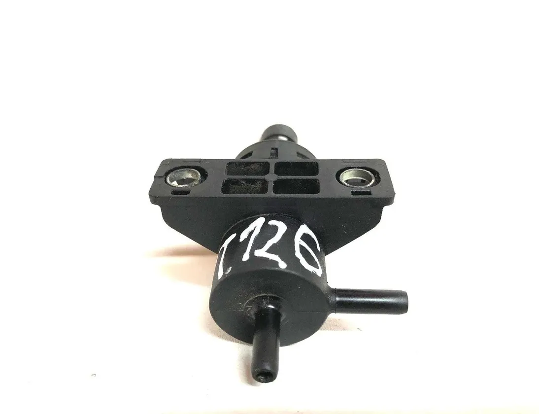 NISSAN X-Trail T31 (2007-2014) Соленоидный клапан 8200762597 30162637