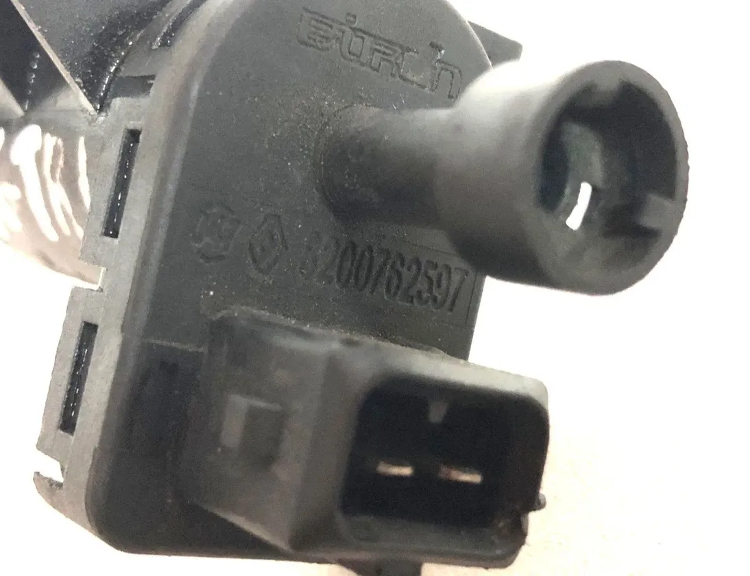 NISSAN X-Trail T31 (2007-2014) Соленоидный клапан 8200762597 30162637