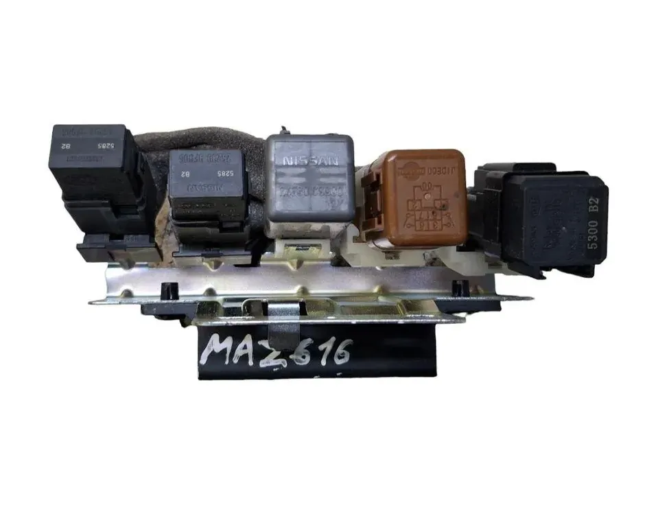 NISSAN Qashqai 2 generation (2013-2023) Drošinātāju kārba 5WK487755492AD 33440599