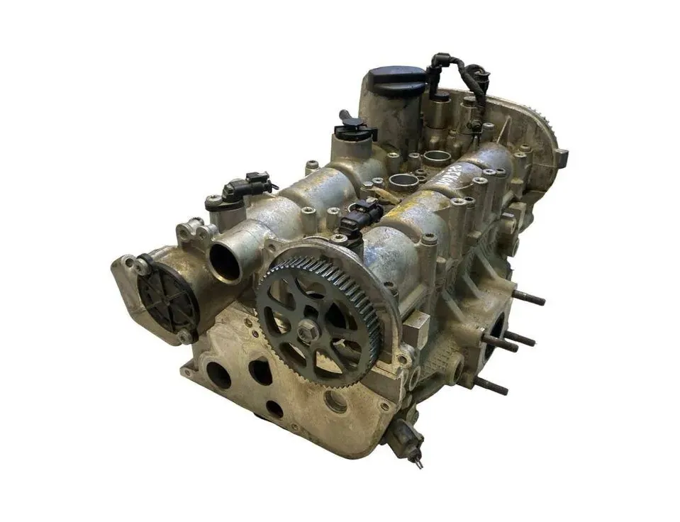 VOLKSWAGEN Passat B7 (2010-2015) Голова двигателя 11308720PHH 33581112
