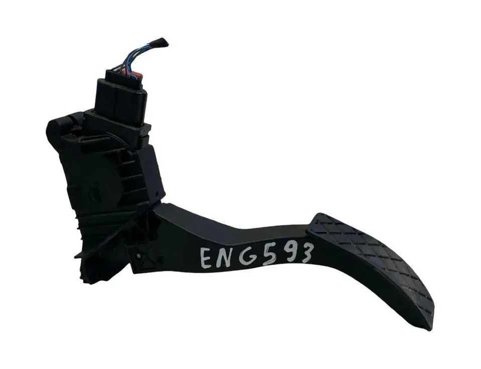 VOLKSWAGEN Golf 8 generation (2019-2023) Throttle Pedal 5Q1723503H 33705113
