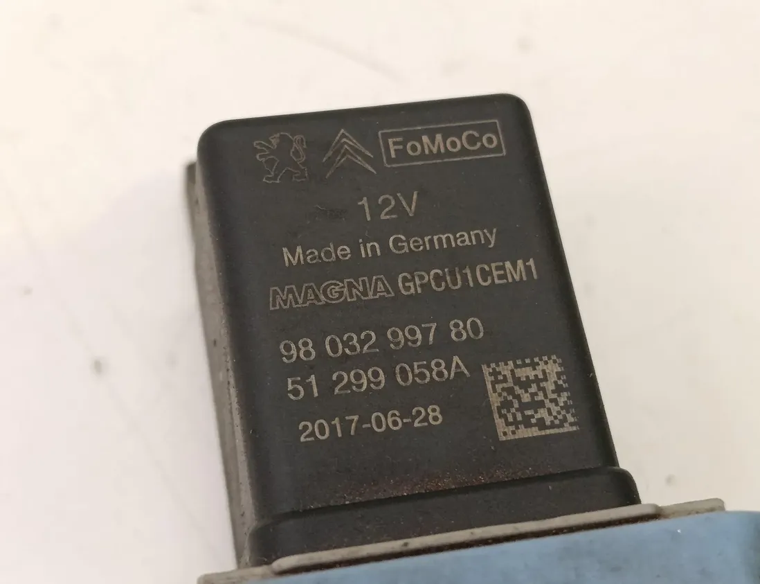 OPEL Crossland X 1 generation (2017-2023) Relays 9803299780 29065679