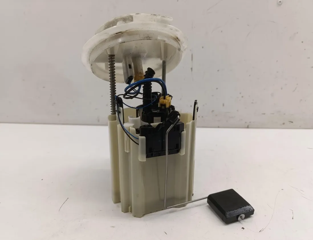 MERCEDES-BENZ E-Class W212/S212/C207/A207 (2009-2016) Degvielas sūknis degvielas tvertnē A2044702294 29401875