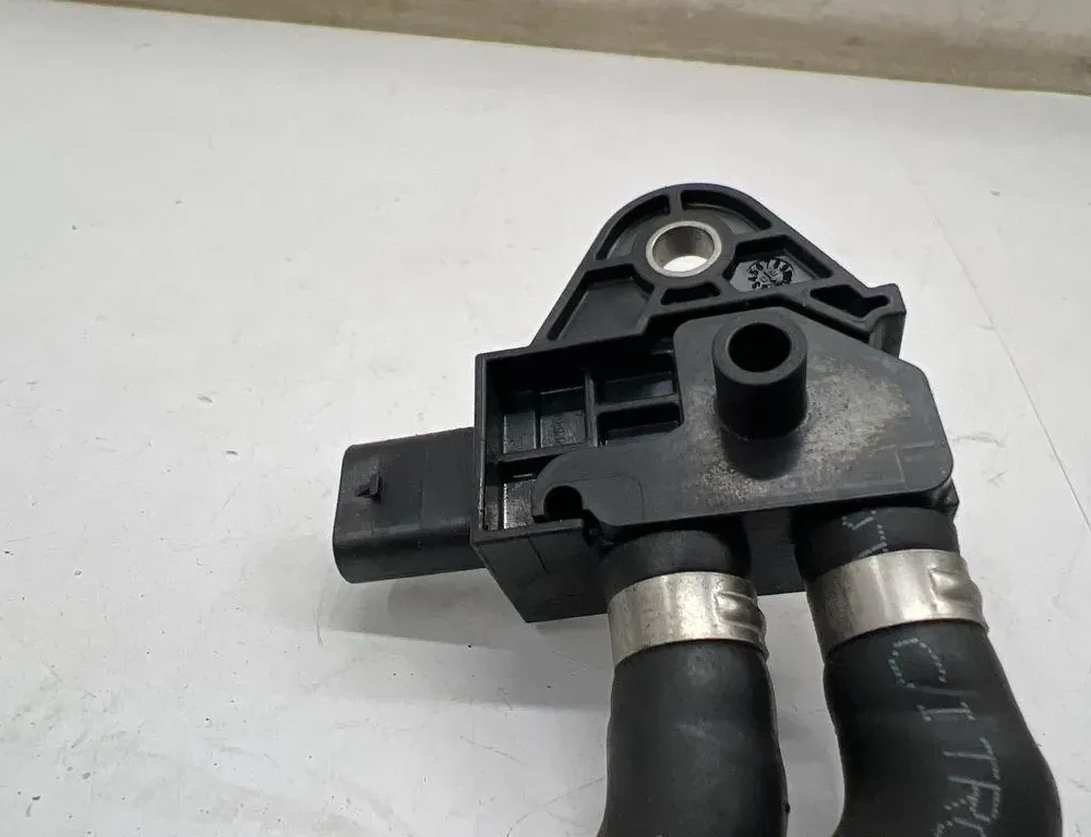 OPEL Crossland X 1 generation (2017-2023) Датчик давления DPF 9812047080 33488451