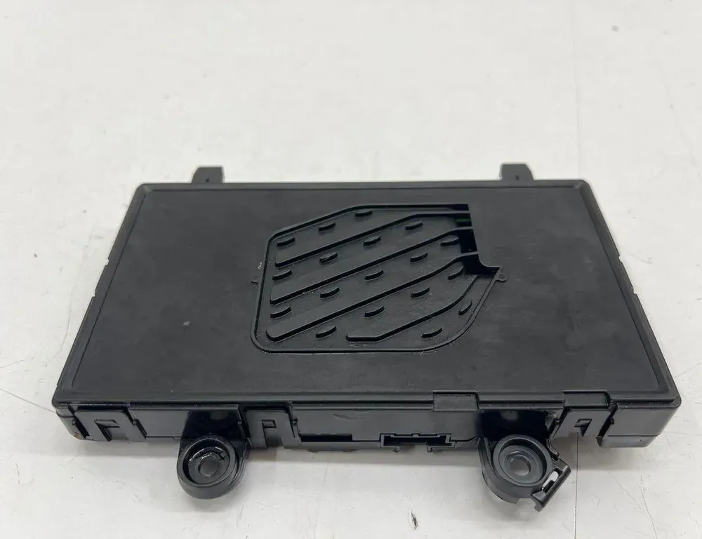 MERCEDES-BENZ GLE W167 (2019-2024) Беспроводная зарядная станция A1779004710 33497387