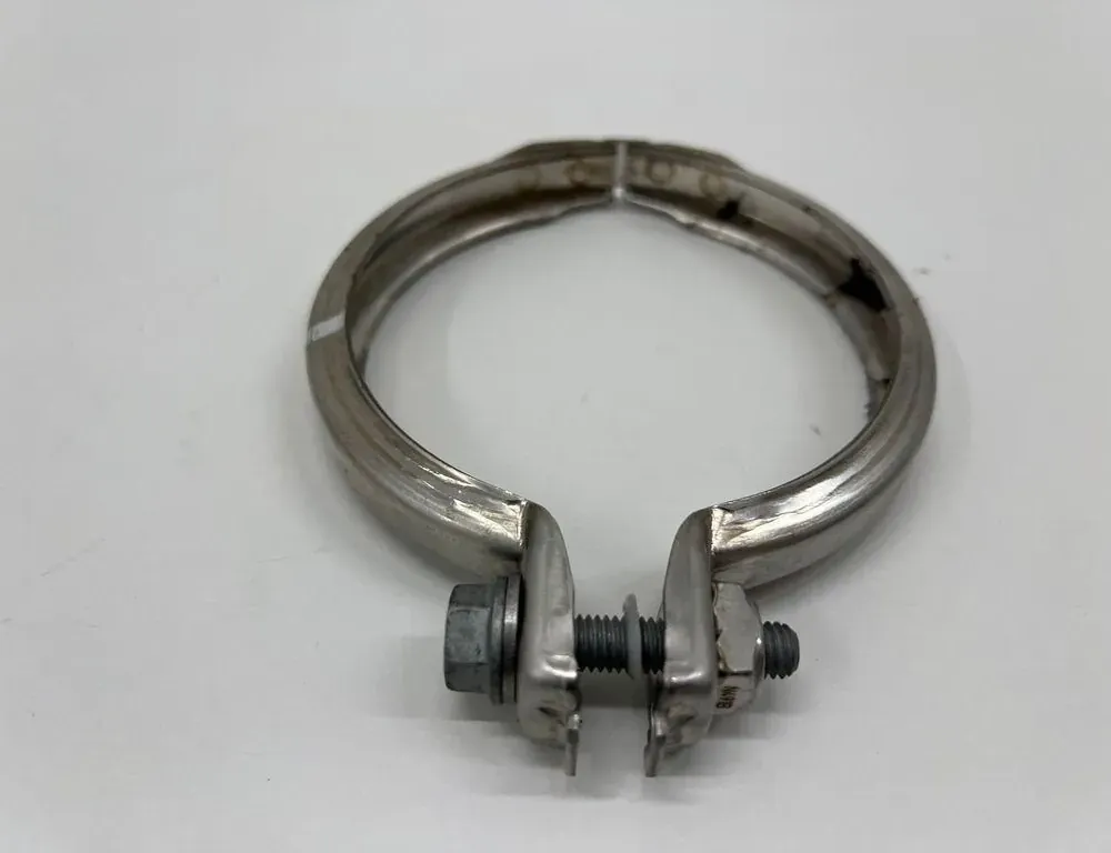 BMW X7 G07 (2018-2024) Muffler connector clamp 7620508 33553478