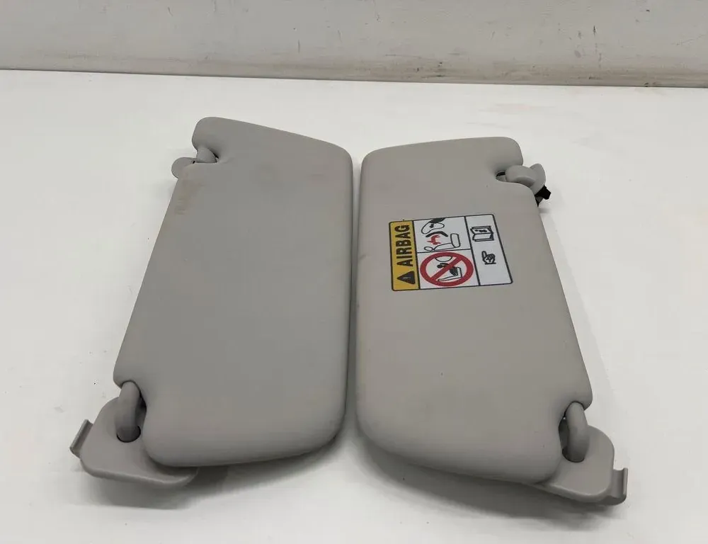 RENAULT Captur 2 generation (2019-2023) Защита от солнца левая 33602896